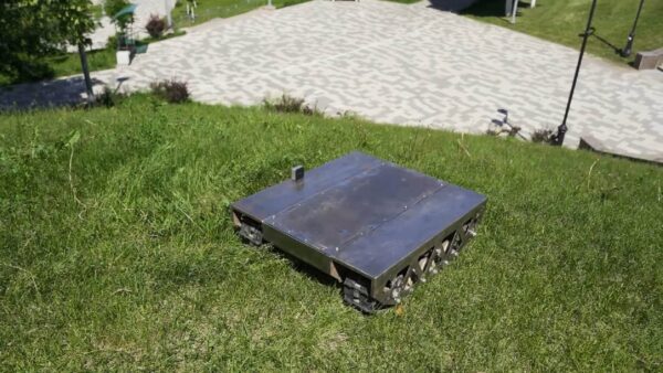 Гусеничный робот UMKA_гусеничная платформа_гусеничный мини трактор_образовательный робот конструктор_ 15