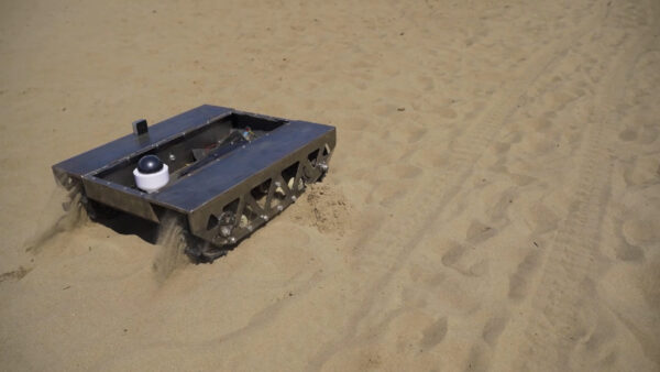 Гусеничный робот UMKA_гусеничная платформа_гусеничный мини трактор_образовательный робот конструктор_ 17