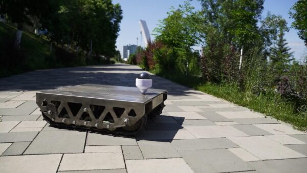 Гусеничный робот UMKA_гусеничная платформа_гусеничный мини трактор_образовательный робот конструктор_ 20