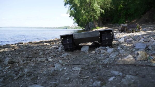 Гусеничный робот UMKA_гусеничная платформа_гусеничный мини трактор_образовательный робот конструктор_ 23