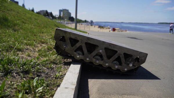 Гусеничный робот UMKA_гусеничная платформа_гусеничный мини трактор_образовательный робот конструктор_ 24