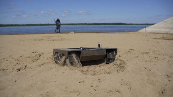 Гусеничный робот UMKA_гусеничная платформа_гусеничный мини трактор_образовательный робот конструктор_ 9