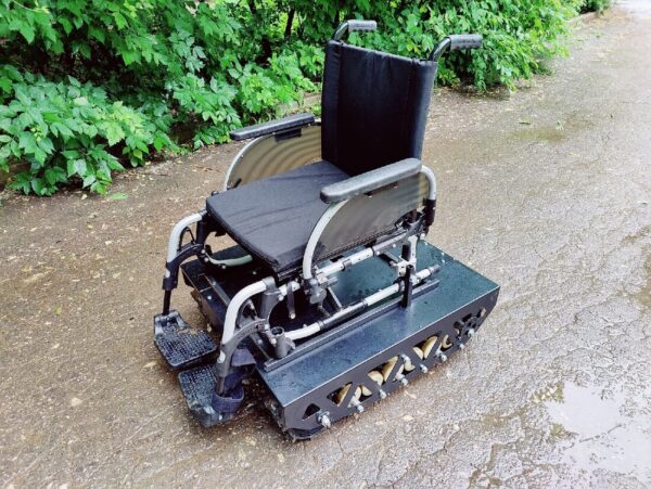 Гусеничный робот_гусеничная платформа_самоходная гусеничная платформа_гсуеничное шасси_2