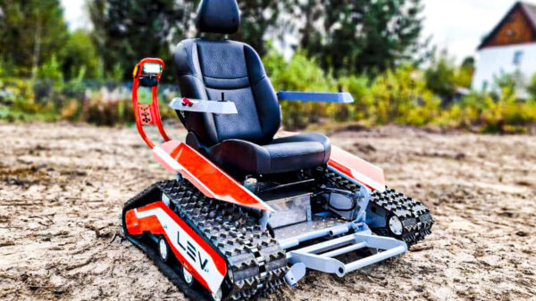 Гусеничный вездеход электрический_гусеничный минитрактор_электро трактор_3